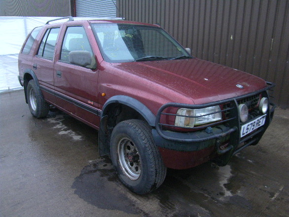 Разборка Opel Frontera  1994 года, красный (фото 1)