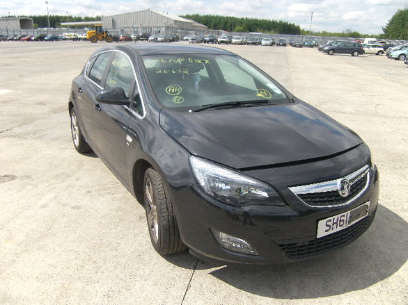 Разборка Opel Astra  2011 года, черный (фото 5)