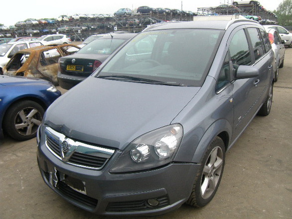 Разборка Opel Zafira  2005 года, серый металлик (фото 3)